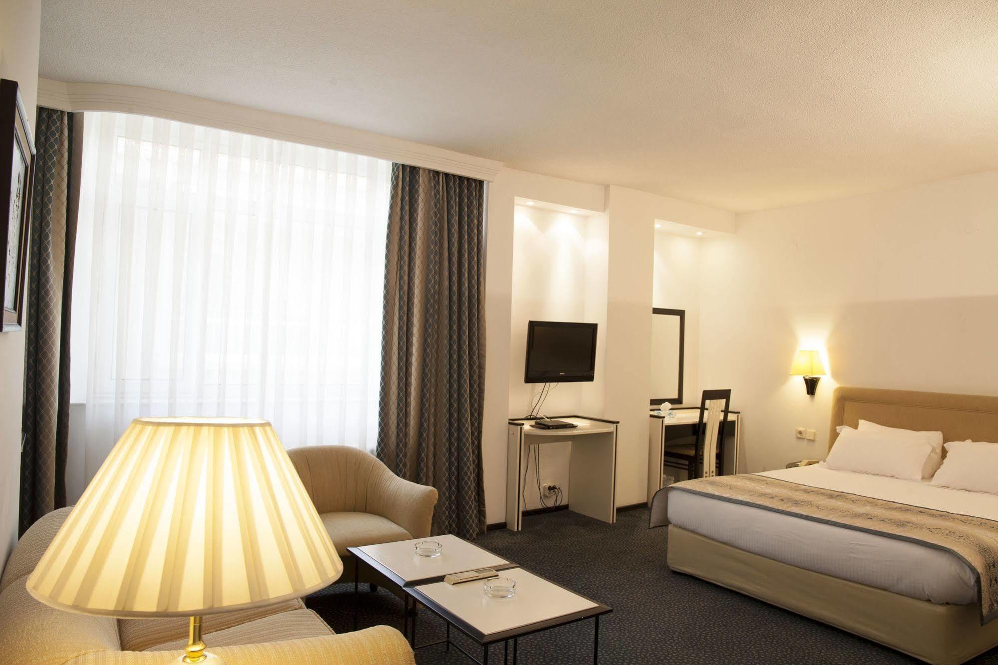 King Hotel Guvenlik Ankara Exteriör bild